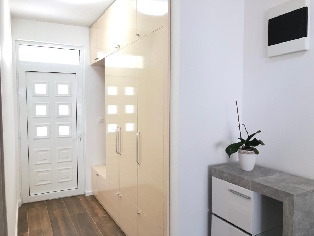 Apartment Sara With Seaview Budva Exterior photo